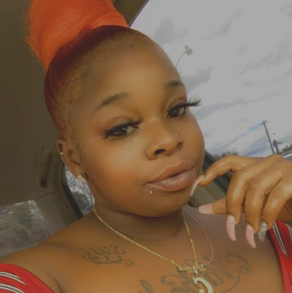 Meet your Posher, Aaliya s - Picture 1 of 1